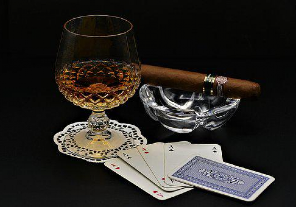 Useful Items Every Cigar-Loving Enthusiast Should Have