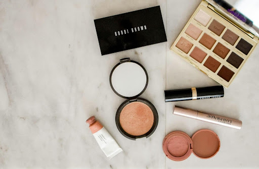 Guide To Choose The Perfect Make-Up Store